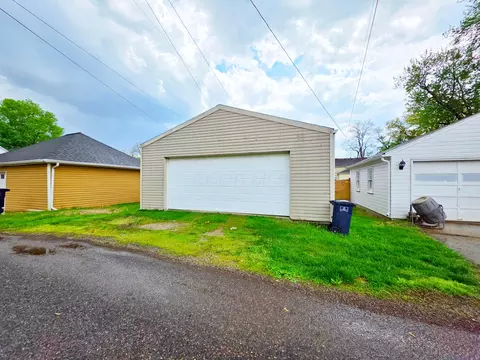 Exterior - 615 E 5th Ave, Lancaster, OH 43130 photo 2 of 4