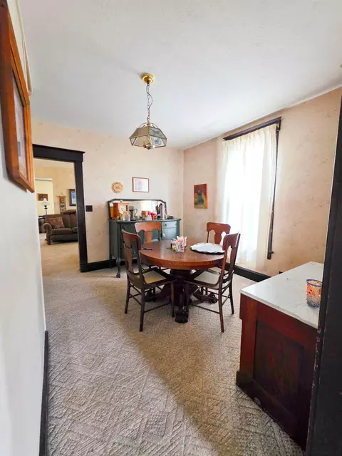 Dining - 615 E 5th Ave, Lancaster, OH 43130 photo 2 of 2