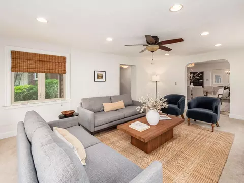 2629 E Broad St, Columbus, OH 43209 photo 16