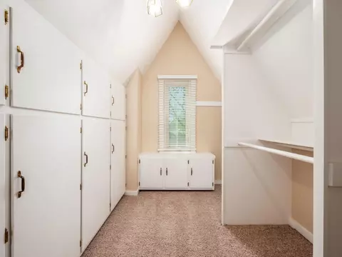 2629 E Broad St, Columbus, OH 43209 photo 38