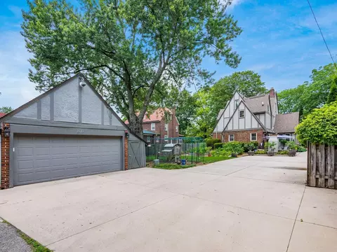 2629 E Broad St, Columbus, OH 43209 photo 54