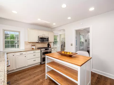 2629 E Broad St, Columbus, OH 43209 photo 11