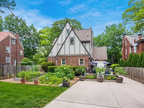 2629 E Broad St, Columbus, OH 43209 photo 53