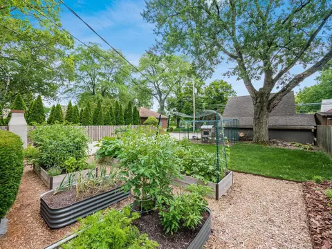 2629 E Broad St, Columbus, OH 43209 photo 52