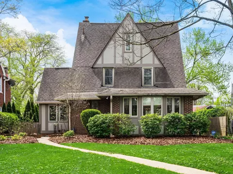 2629 E Broad St, Columbus, OH 43209
