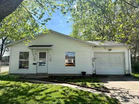 1060 Capri Dr, Marion, OH 43302