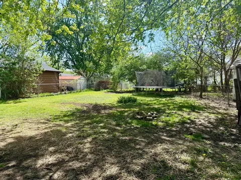 Exterior - 1060 Capri Dr, Marion, OH 43302 photo 5 of 5