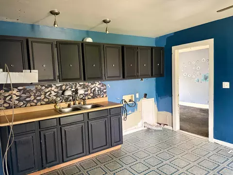 Kitchen - 1060 Capri Dr, Marion, OH 43302 photo 1 of 1