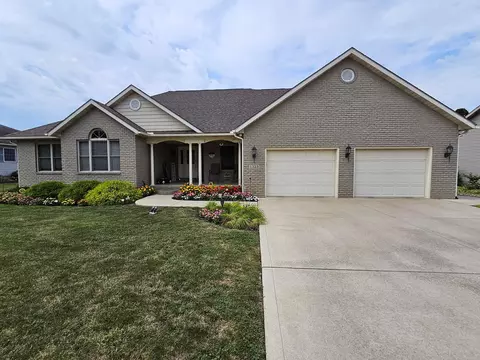1123 Hillcrest Dr, Bucyrus, OH 44820