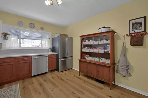 Kitchen - 220 Barnes Ave, Circleville, OH 43113 photo 1 of 2