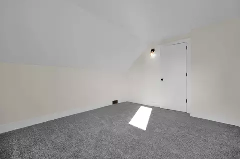 Bedroom - 220 Barnes Ave, Circleville, OH 43113 photo 3 of 3