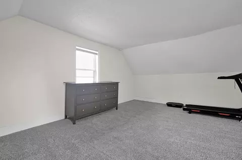 Bedroom - 220 Barnes Ave, Circleville, OH 43113 photo 2 of 3