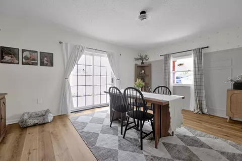 Dining - 220 Barnes Ave, Circleville, OH 43113 photo 1 of 2