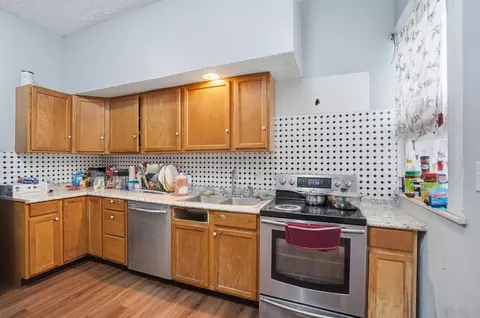 Kitchen - 1501 E High St, Springfield, OH 45505 photo 5 of 5