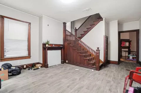 Living - 1501 E High St, Springfield, OH 45505 photo 2 of 3