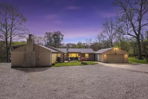 10618 Riverside Dr, Powell, OH 43065