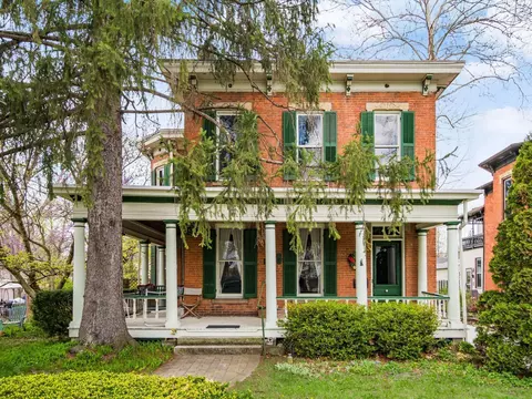 263 N Franklin St, Delaware, OH 43015