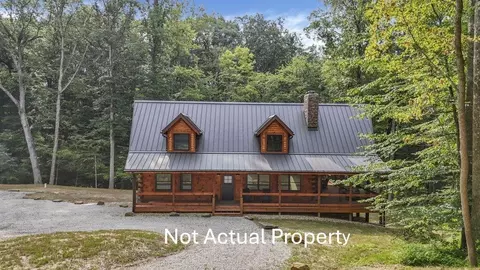 21657 Frantz Rd, New Plymouth, OH 45654