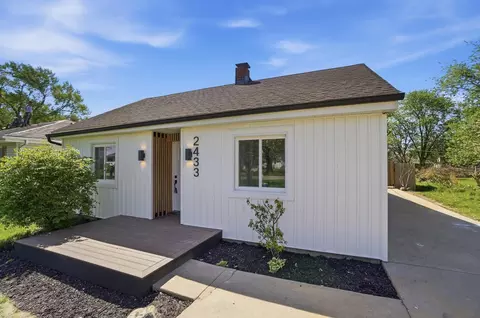 2433 Lindsay Rd, Obetz, OH 43207