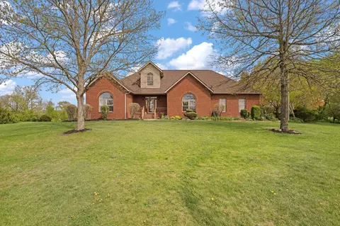 7616 Richardson Rd, Groveport, OH 43125