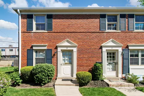 1845 Northwest Ct #D, Columbus, OH 43212