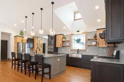 Kitchen - 14841 King Rd, Howard, OH 43028 photo 4 of 7