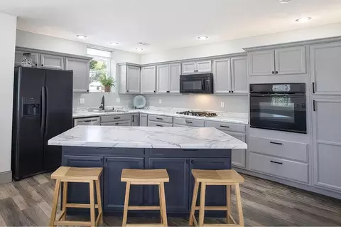 Kitchen - 14841 King Rd, Howard, OH 43028 photo 7 of 7