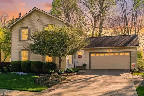 5228 Hialeah Ct, Columbus, OH 43221