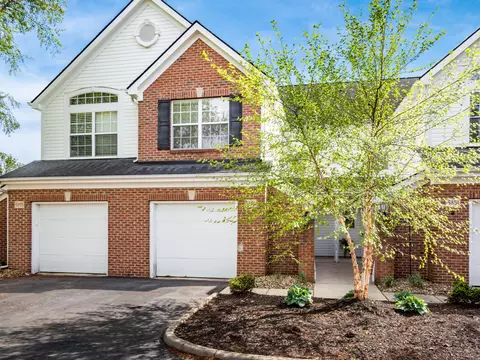 5853 Edge Of Vlg, Westerville, OH 43081