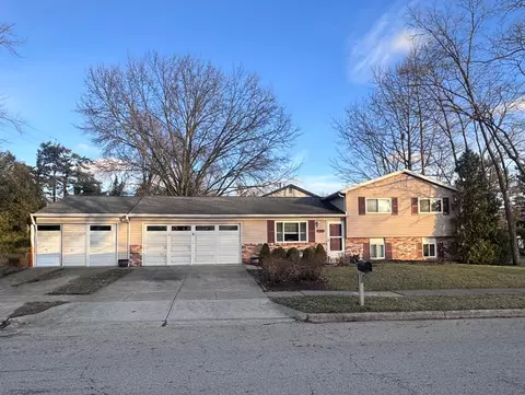 8574 Seabright Dr, Powell, OH 43065