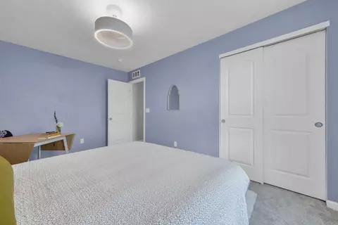 Bedroom - 1138 Lake Forest Dr, Hebron, OH 43025 photo 4 of 5