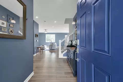Entry Way - 1138 Lake Forest Dr, Hebron, OH 43025 photo 1 of 7