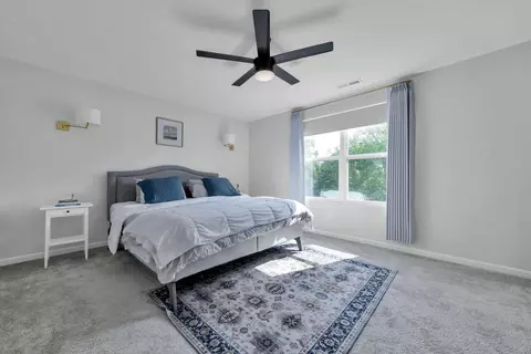 Bedroom - 1138 Lake Forest Dr, Hebron, OH 43025 photo 5 of 5