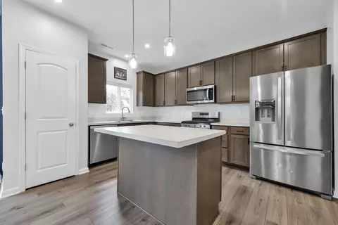 Kitchen - 1138 Lake Forest Dr, Hebron, OH 43025 photo 1 of 3