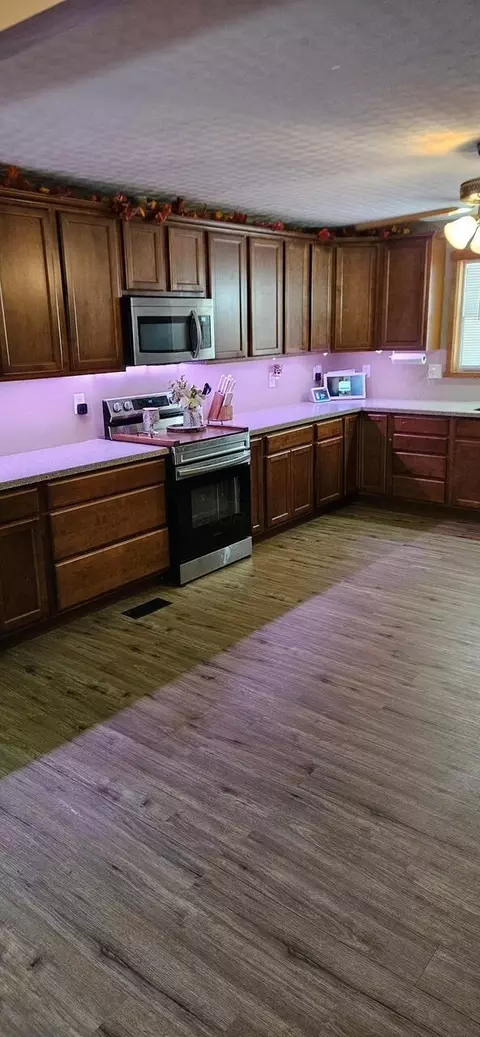 Kitchen - 41980 Midkiff Rd, Pomeroy, OH 45769 photo 1 of 5