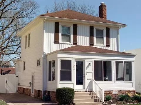 1344 Elmwood Ave, Grandview, OH 43212