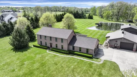 1995 Pickerington Rd, Carroll, OH 43112