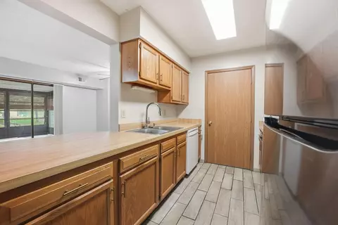 5970 Sharon Woods 100 Bl Blvd # 100, Columbus, OH 43229