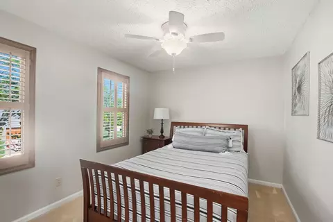 Bedroom - 4935 Dunkerrin Ct, Dublin, OH 43017 photo 10 of 12