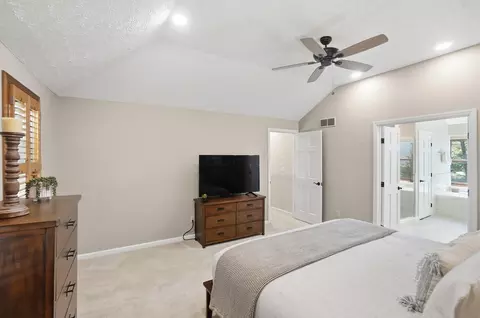 Bedroom - 4935 Dunkerrin Ct, Dublin, OH 43017 photo 3 of 12
