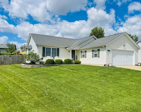 1261 Woodline Dr, Marysville, OH 43040