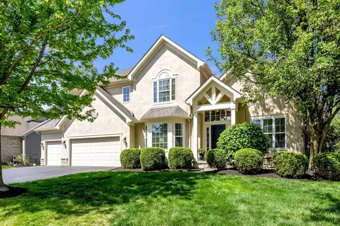 3203 Mccammon Chase Dr, Lewis Center, OH 43035