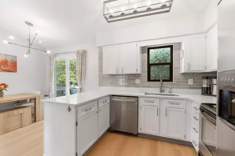 5038 Shannonbrook Dr, Columbus, OH 43221