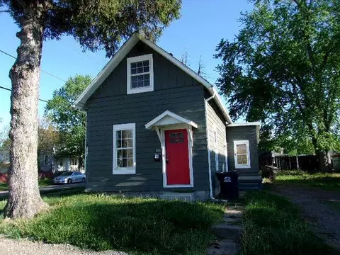 148 Hoover St, Newark, OH 43055