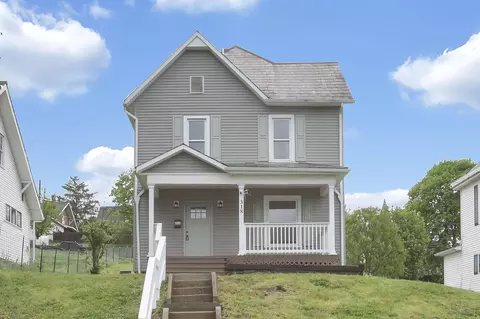 318 N Pleasant St, New Lexington, OH 43764