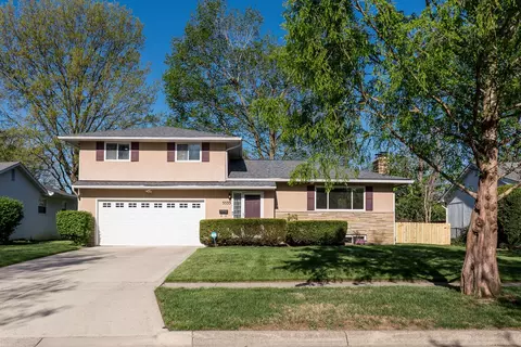 5533 Redwood Rd, Columbus, OH 43229