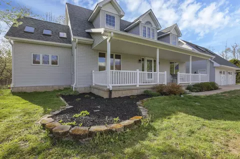 67230 Creek Rd, Mcarthur, OH 45651