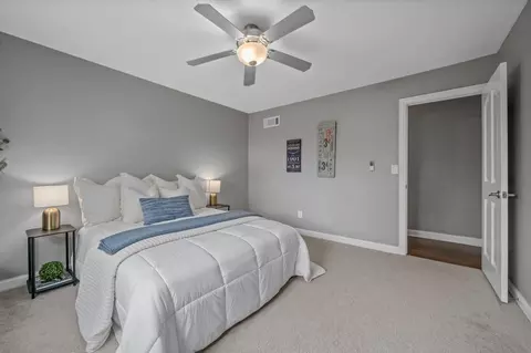 Bedroom - 7402 Riverside Dr, Dublin, OH 43016 photo 2 of 11