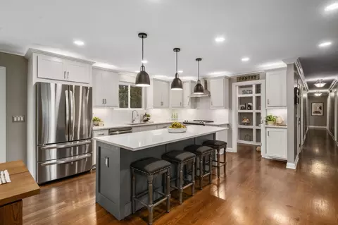 Kitchen - 7402 Riverside Dr, Dublin, OH 43016 photo 2 of 13