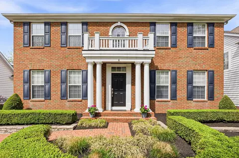 4940 Heath Gate Dr, New Albany, OH 43054